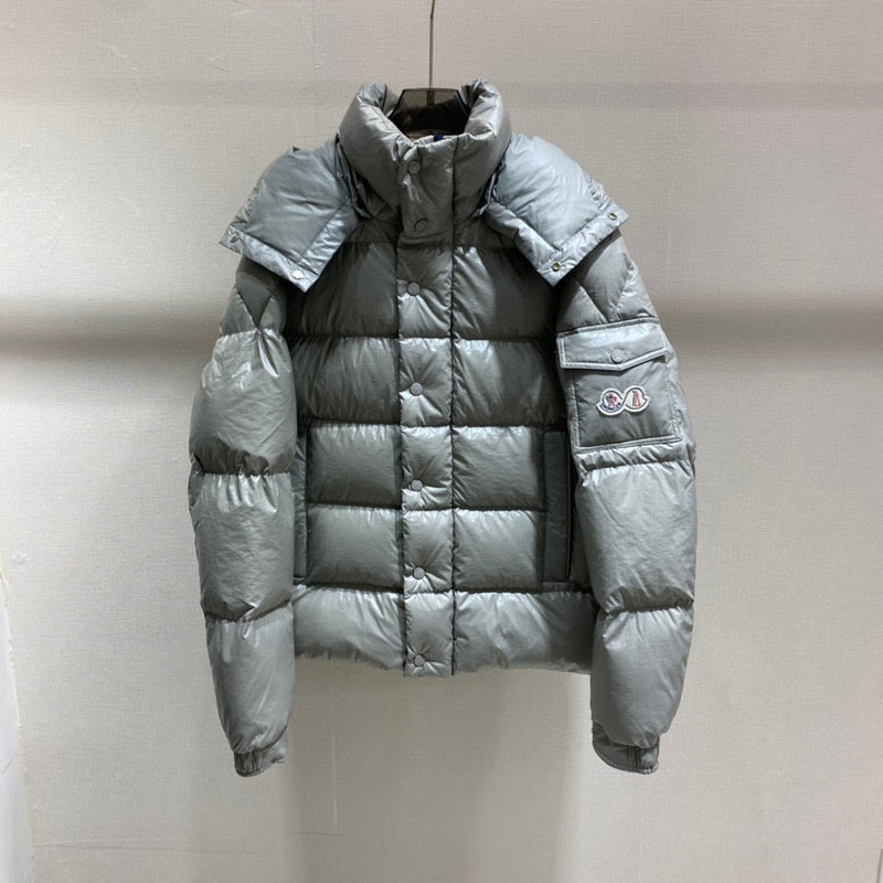 025016  Men's and women's down jackets