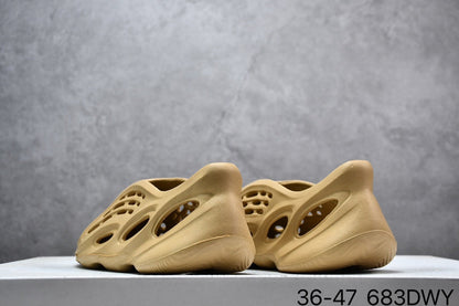 BYS17 Couples Yeezy shoes 36-46 with box