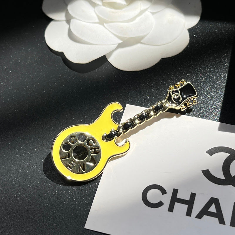 D170 New guitar brooch jewelry for women