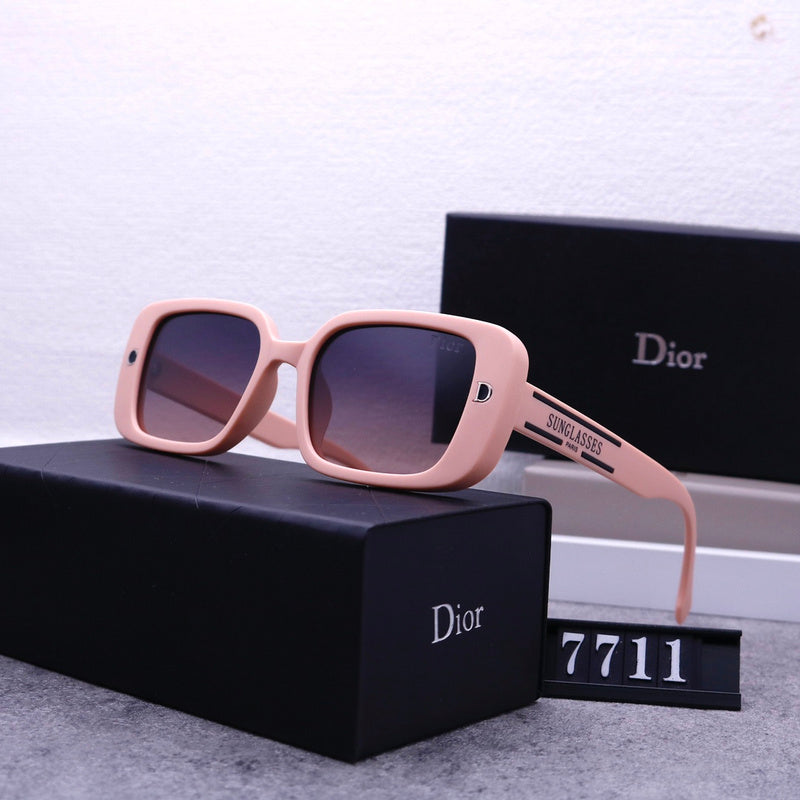 7711 Sunglasses with box