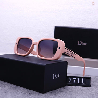 7711 Sunglasses with box