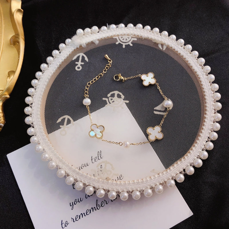 L059  Women's pearl bracelet  Jewelry