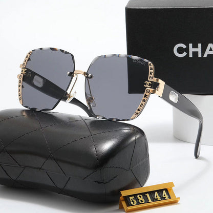 58144 Sunglasses with box