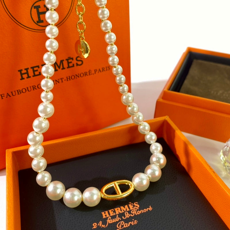 HN31 Exquisite retro and charming pig nose pearl necklace  Jewelry