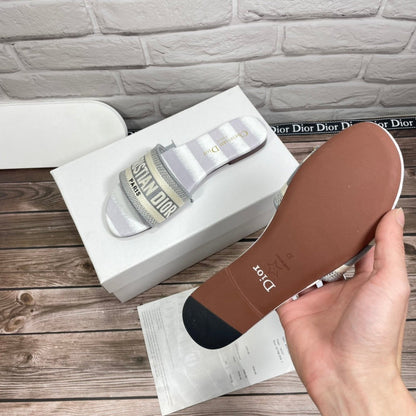 MJDS3 shoes women slippers with all packaging