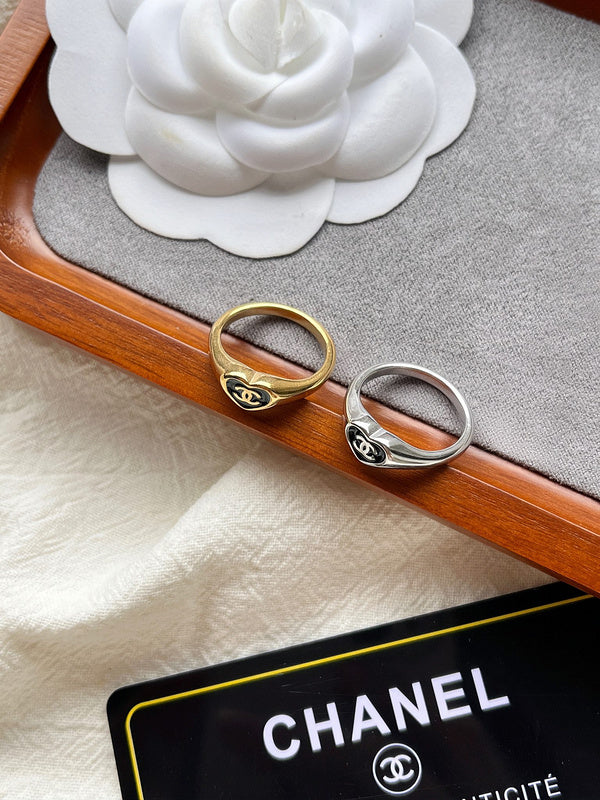 J106 Men's and women's heart-shaped rings  jewelry