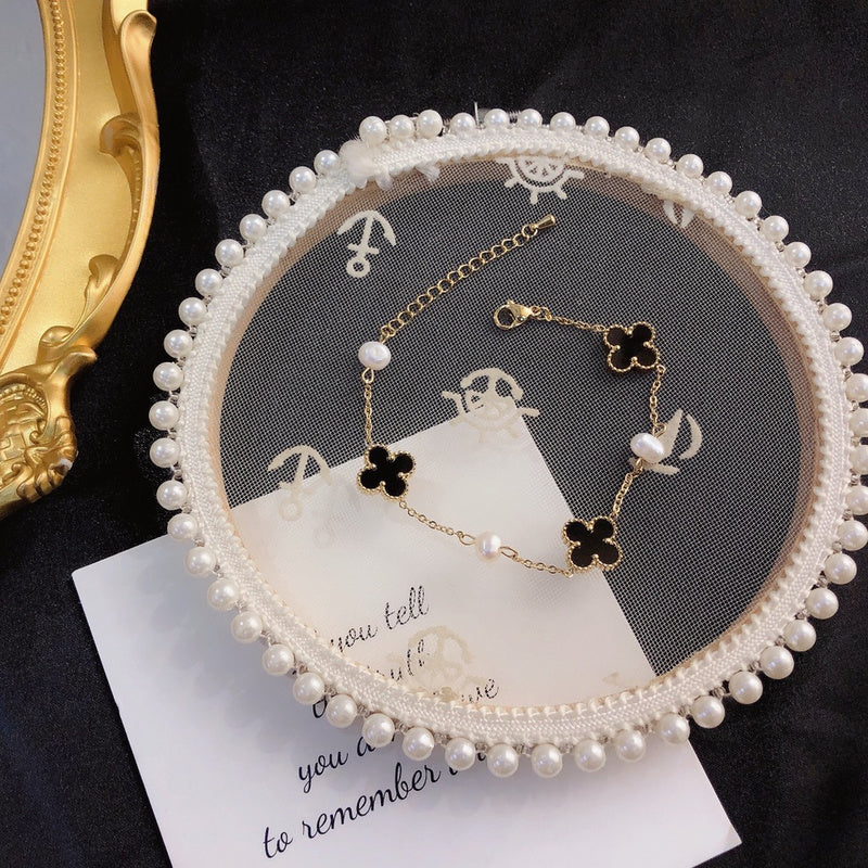 L059  Women's pearl bracelet  Jewelry