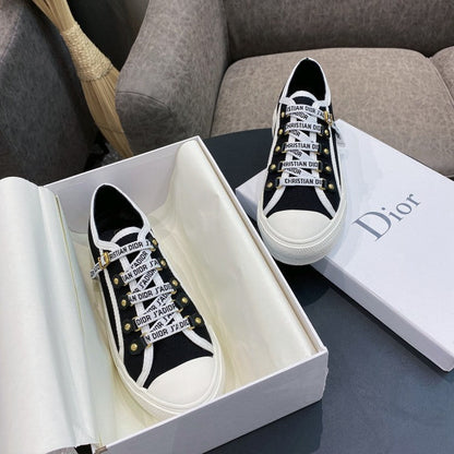 GDS1 Classic leather shoes with box