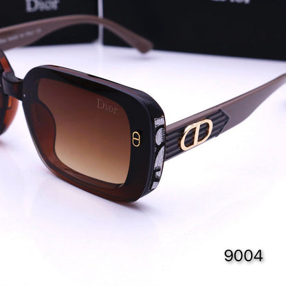 9004  Sunglasses With box