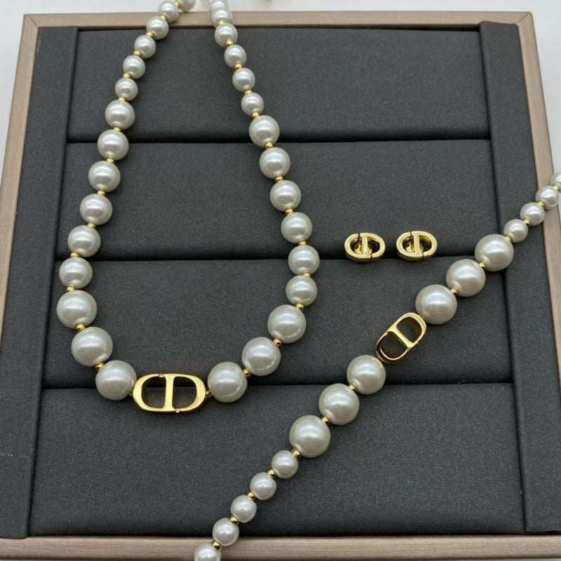 DIN00 Classic women's three-layer chain pearl necklace