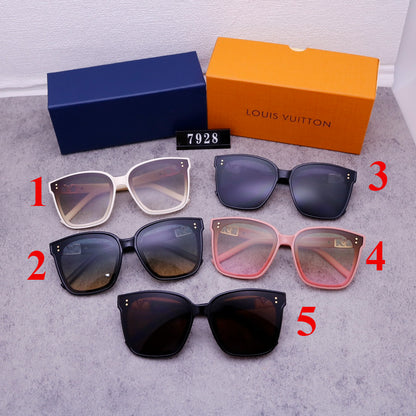 7928 Sunglasses with box